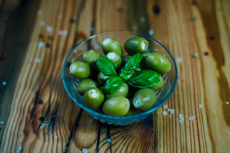 Green olives with herbs