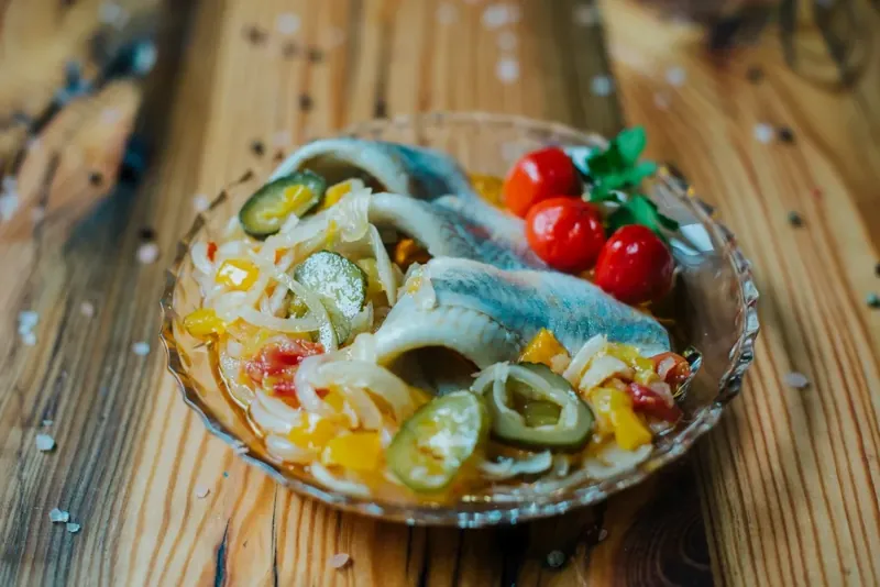 Herring fillets in vegetables